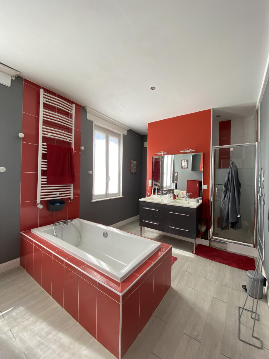 maison à Neuville-Saint-Rémy